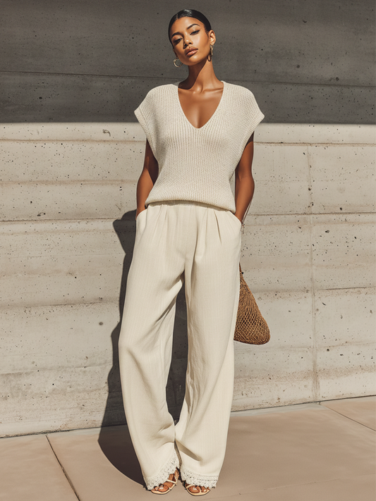 Sixtine - Ensemble Deux Pièces Top Tricot Beige à Col V à Manches Courtes & Pantalon Large en Lin à Taille Élastique et Ourlet en Dentelle