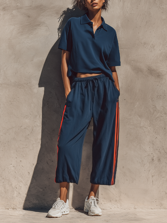 Salomé - Ensemble de Polo à Manches Courtes Ample en Marine pour Femmes & Pantalons Jogging Court à Rayures Orange avec Taille Élastique et Cordons
