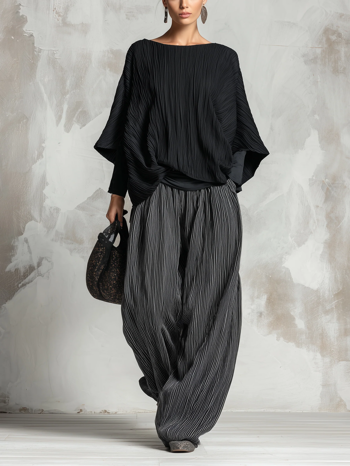 Rosemonde | Ensemble Deux Pièces Haut Chauve-Souris Plissé et Pantalon Large, Noir