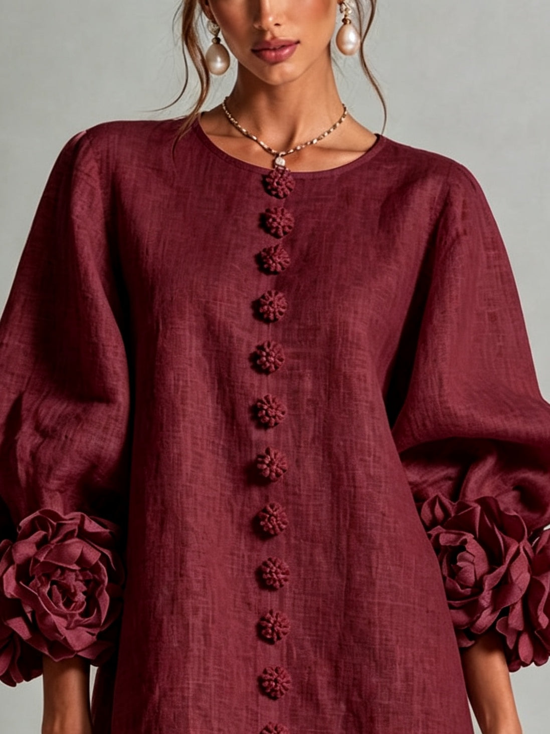 Bénédicte - Robe courte boutonnée à imprimé floral bordeaux et manches fleuries spectaculaires