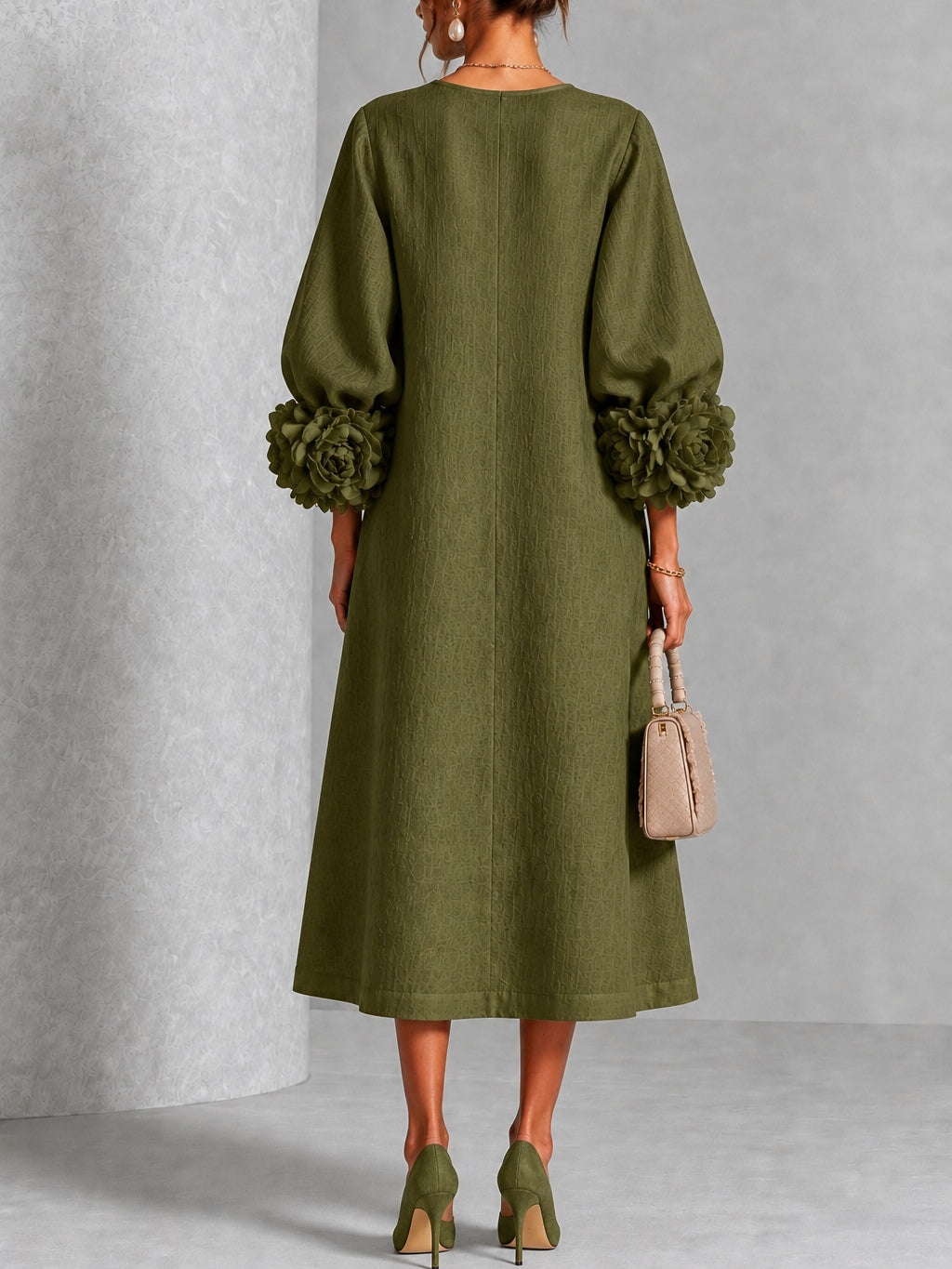 Nadège - Robe mi-longue boutonnée à imprimé floral olive et manches fleuries spectaculaires
