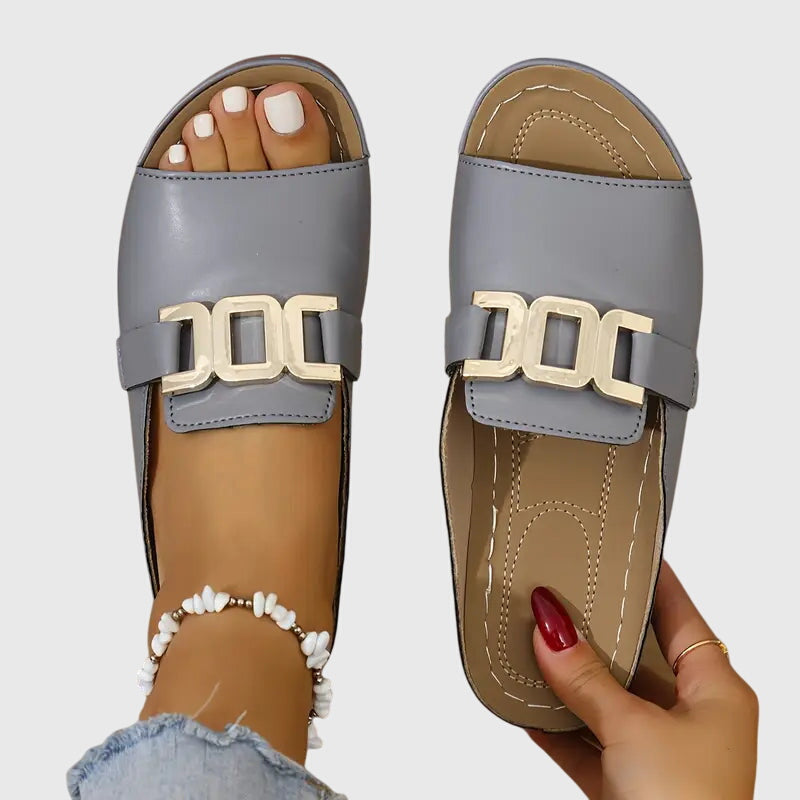 Camille – Sandales à boucle élégantes et confortables
